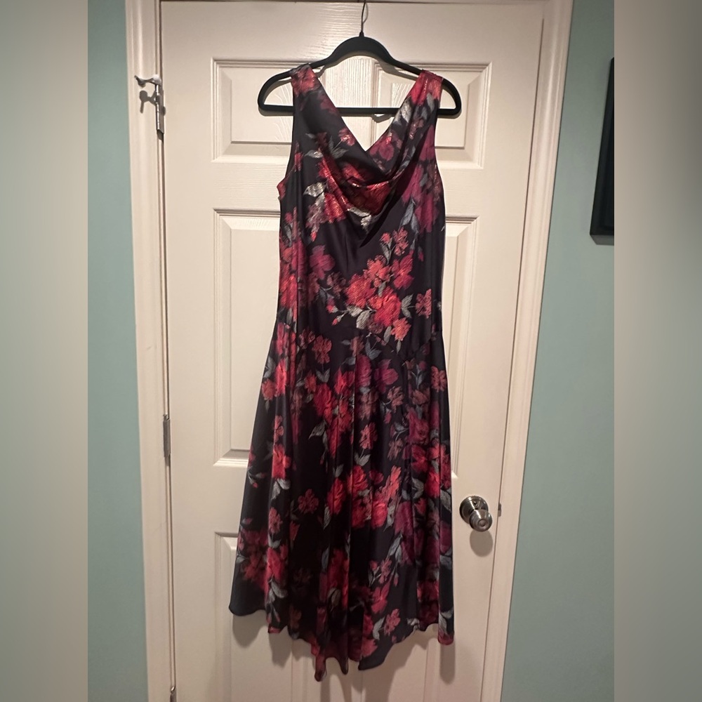Robbie Bee Satin Midi Dress